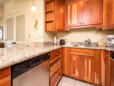 Kaanapali Beachfront Two Bedroom Vacation Condo